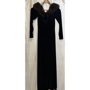 Cachet Vintage Black Velvet Dress Faux Fur Collar Off Shoulder Gown Holiday Sz 4